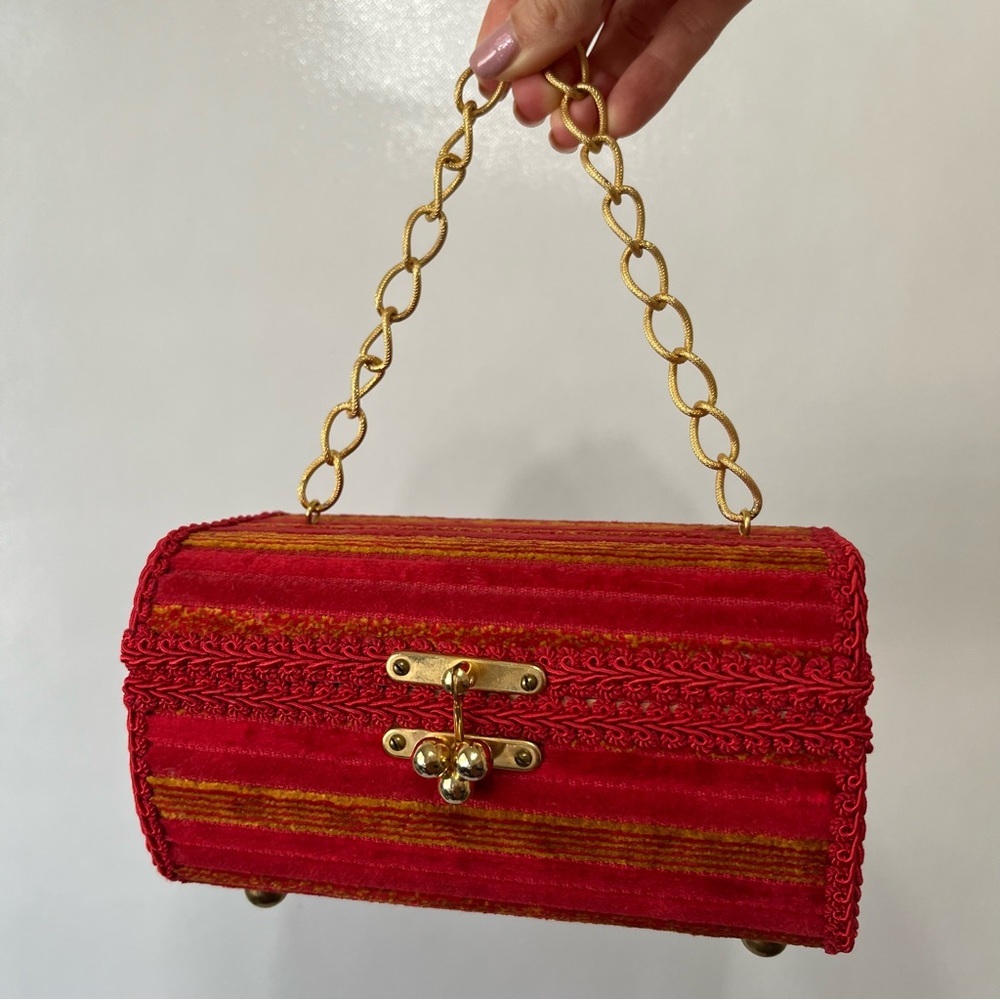Beautiful Vintage Retro Box Purse Red Fabric Gold Chain Mini Bag 60’s 70’s